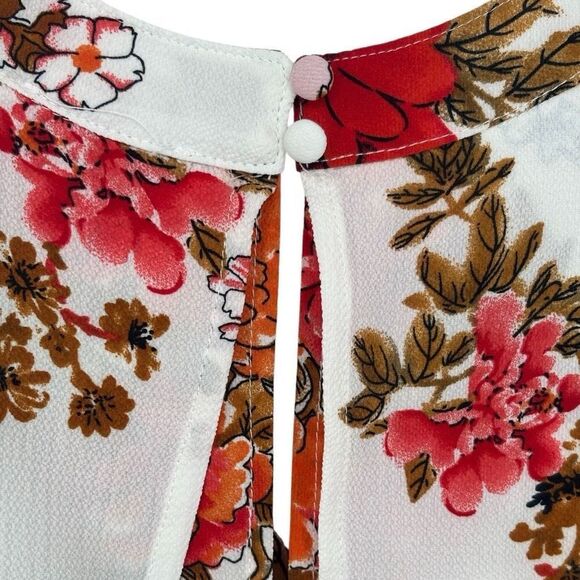 Umgee Sleeveless Open Back Floral Romper White/Multi Size Medium NWT - Picture 10 of 15
